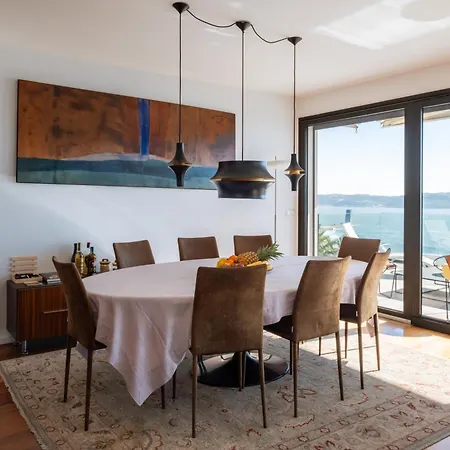 Modern With Sea & River View Pool And Gym. *