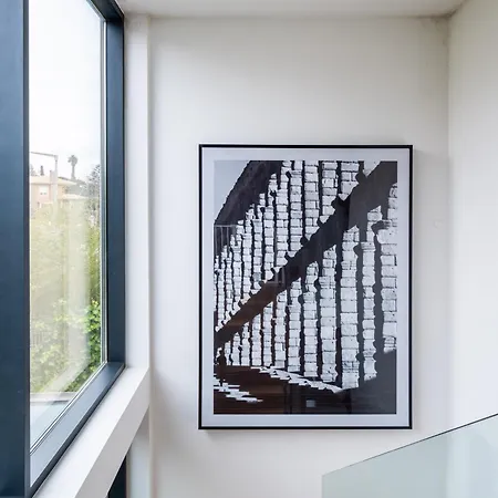 Modern With Sea & River View Pool And Gym. リスボン