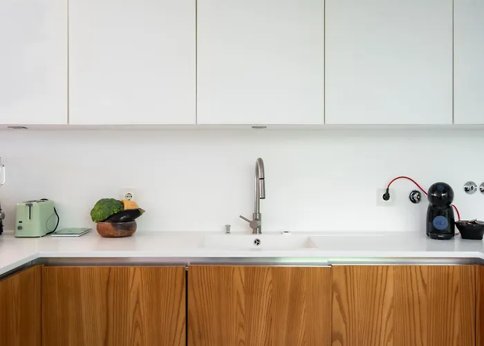 Modern With Sea & River View Pool And Gym.