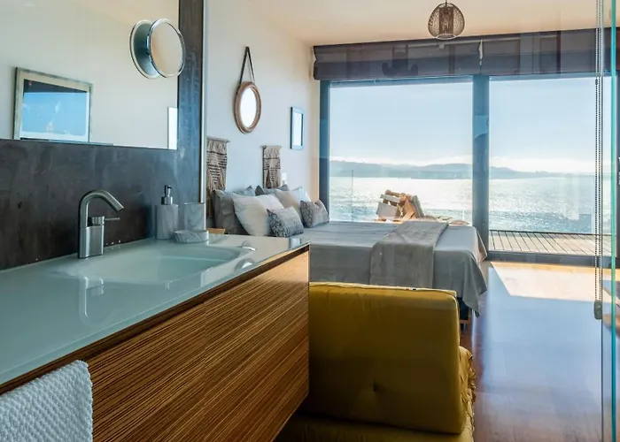 Modern With Sea & River View Pool And Gym. * Lisboa