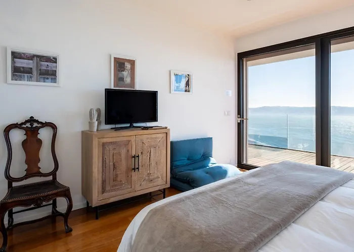 Modern With Sea & River View Pool And Gym. * Lisboa