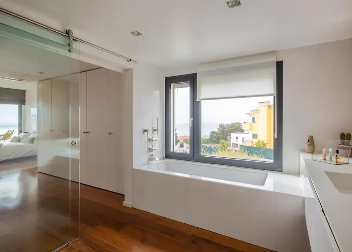 Modern With Sea & River View Pool And Gym.