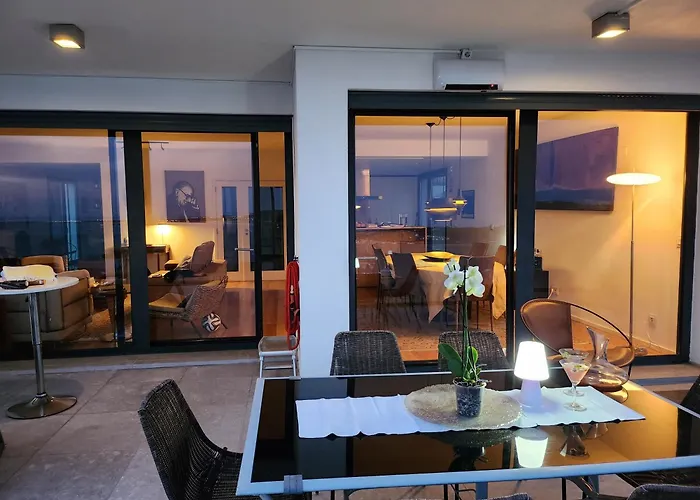 Modern With Sea & River View Pool And Gym. Vila