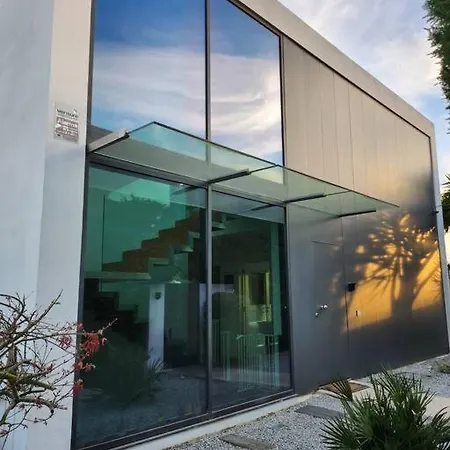 Modern With Sea & River View Pool And Gym. Βίλα