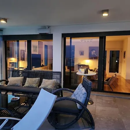 Modern With Sea & River View Pool And Gym.