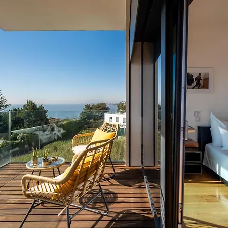 Modern With Sea & River View Pool And Gym. Villa Lissabon