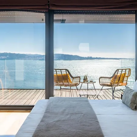 Modern With Sea & River View Pool And Gym. Villa