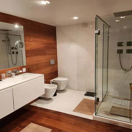 Modern With Sea & River View Pool And Gym. *