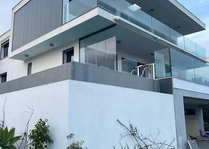 Modern With Sea & River View Pool And Gym. *