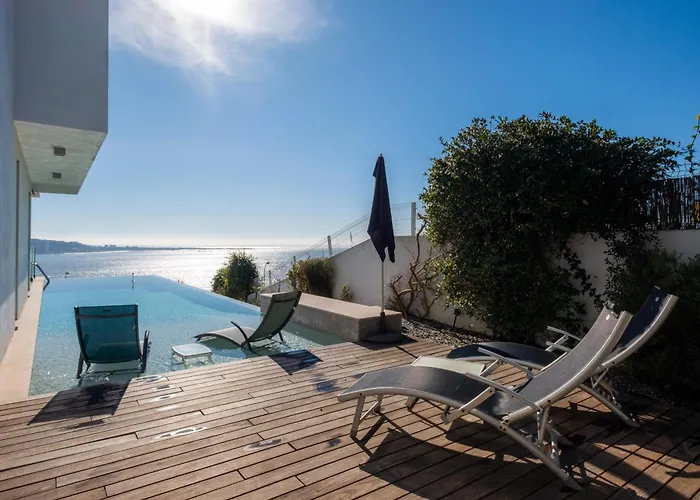 Modern With Sea & River View Pool And Gym. 别墅 *