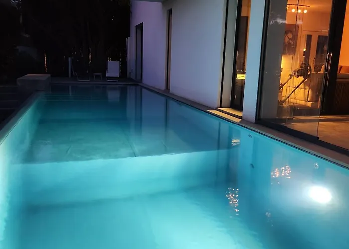 Modern With Sea & River View Pool And Gym. *