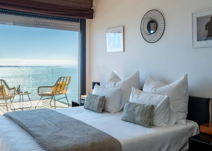 Modern With Sea & River View Pool And Gym. *