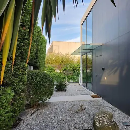 Modern With Sea & River View Pool And Gym. Lisbon