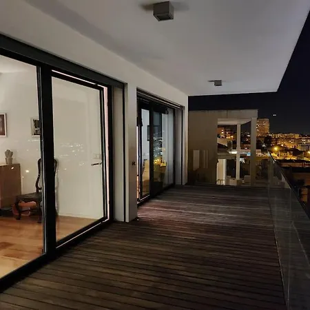 Modern With Sea & River View Pool And Gym. Lisbon