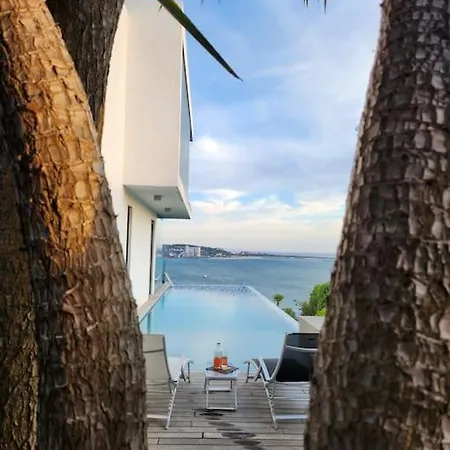 Villa Modern With Sea & River View Pool And Gym. *
